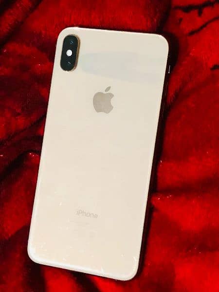 iphone xs max 256 GB gold color 2