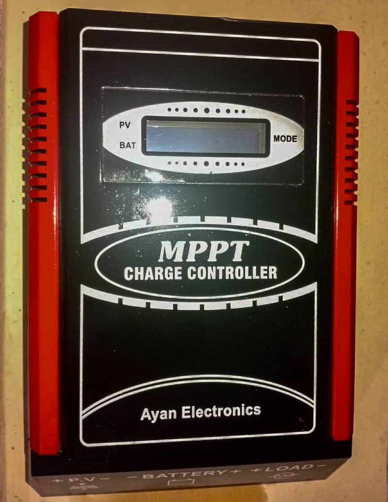 MPPT Solar Charge Controller  60A High Quality 4