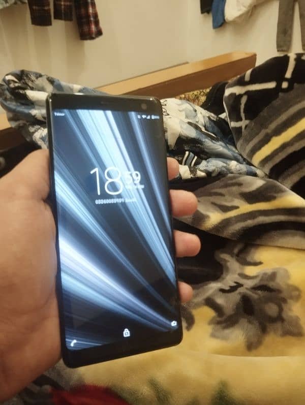 Sony Xperia zx3 4/64 3