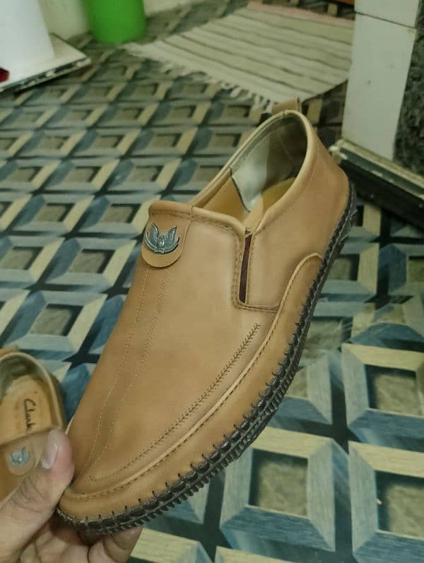 Clanks shoes he original hai new he bilkul size 42 number he 0