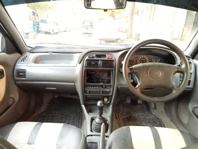 Suzuki Baleno 2005 10