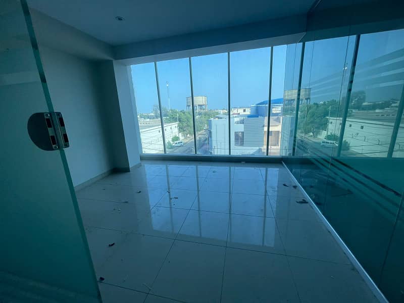 Dha Ph 7 Sehar Com | 1st Floor 800 Sqft Office Floor For Rent | 1 Chambers Work Station | 3 Side Corner Bungalow Facing | 24 Hours Building Accessible | Ideal For IT Comp / Marketing Firm / Software House | Reasonable Rent | 4