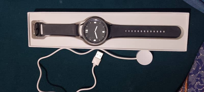 smart watch with upper moveable dial 1