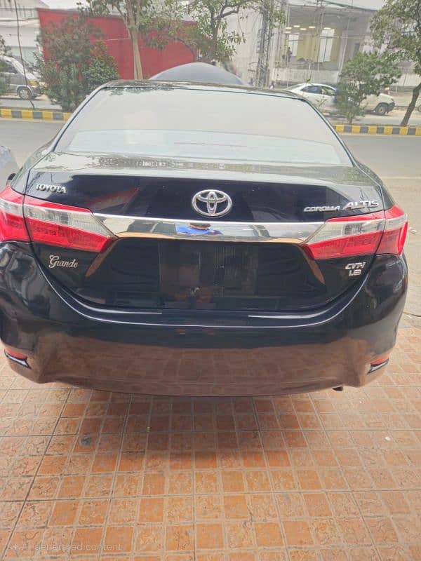 Toyota Altis Grande 2015 1