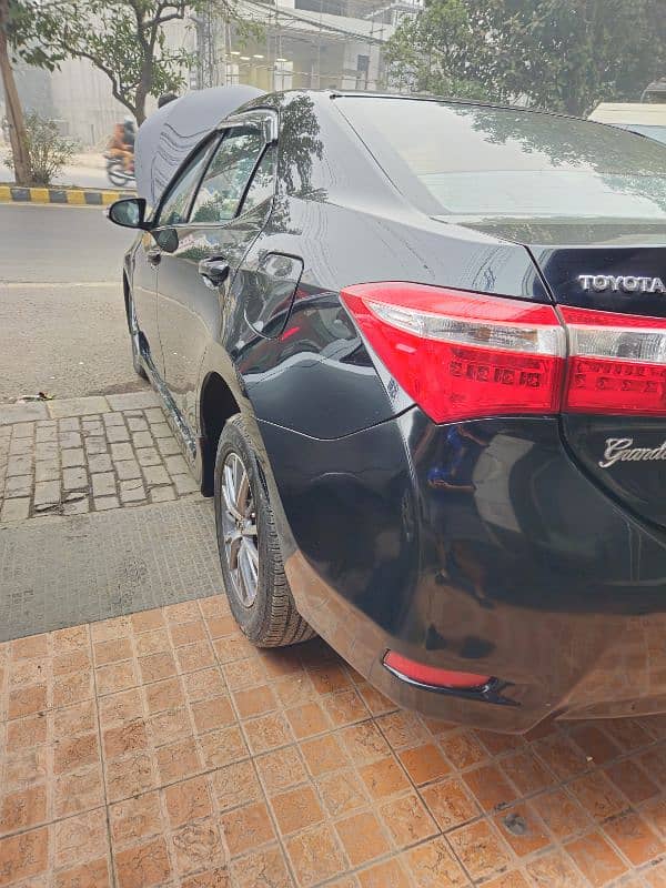 Toyota Altis Grande 2015 4