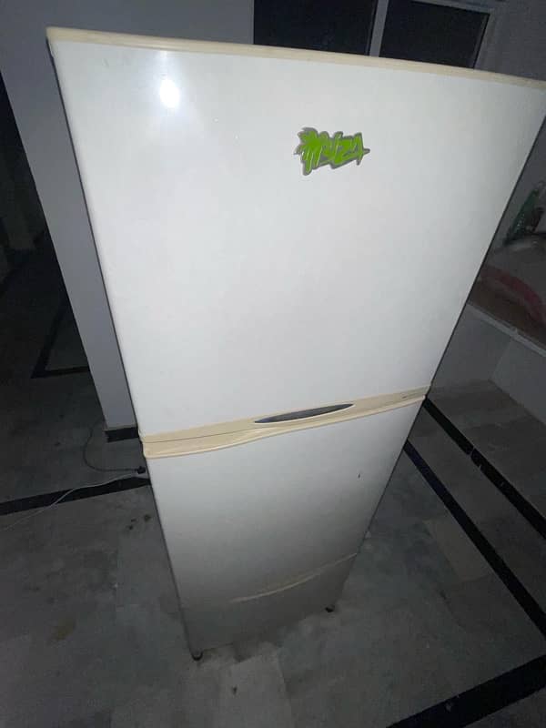 refrigerator 0