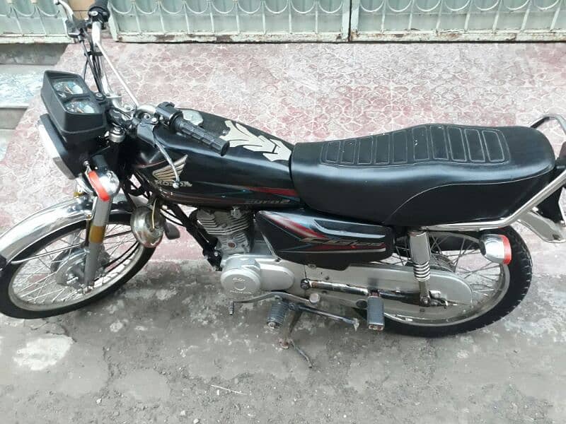 Honda 125 2019 model Lahore Register totaly genuine pin pack bike 4