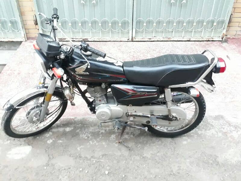 Honda 125 2019 model Lahore Register totaly genuine pin pack bike 5