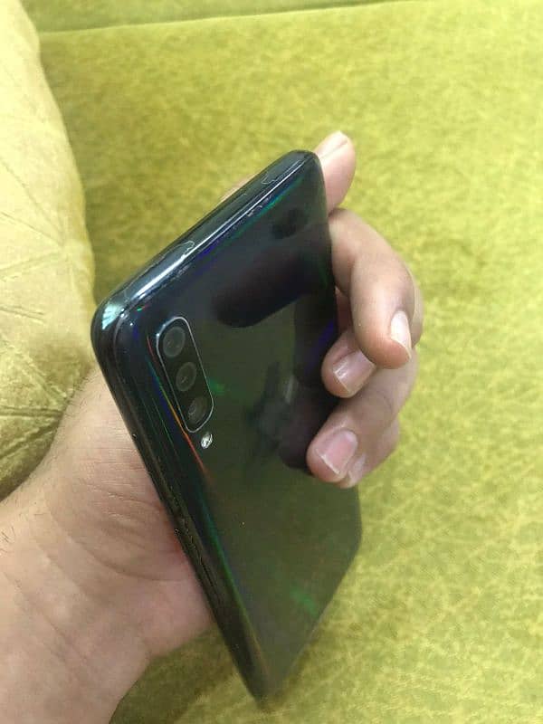 Samsung Galaxy A70 0