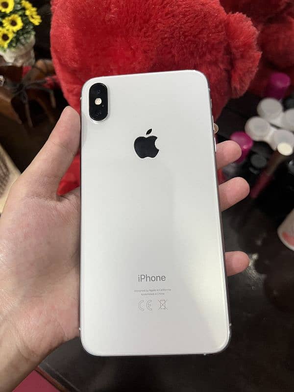 I phone XS Max Brand New official opproved 17