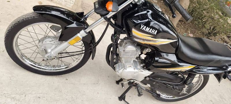 YAMAHA YB125Z 3