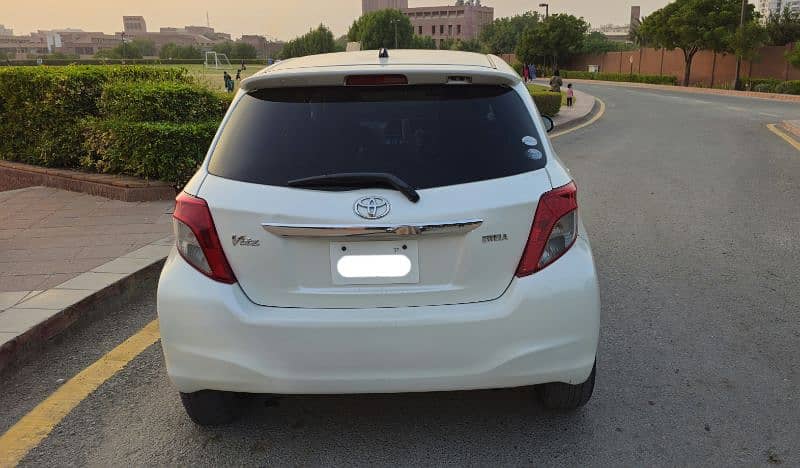 Toyota Vitz jewela 2013 model 2017 registered 1