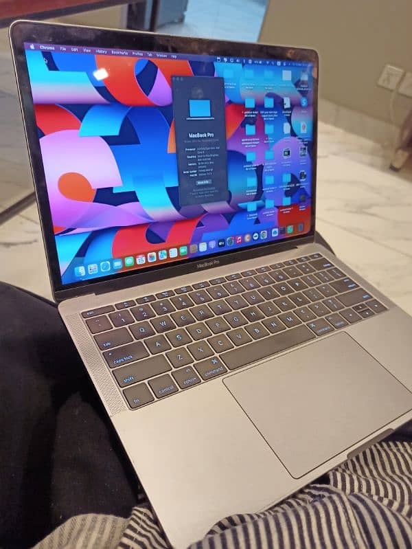 MacBook Pro 2016 with a Core i5 processor and 16GB RAM 4