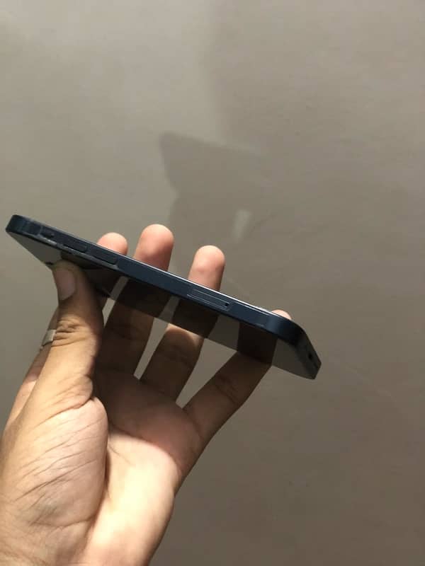 iPhone 12 mini 4