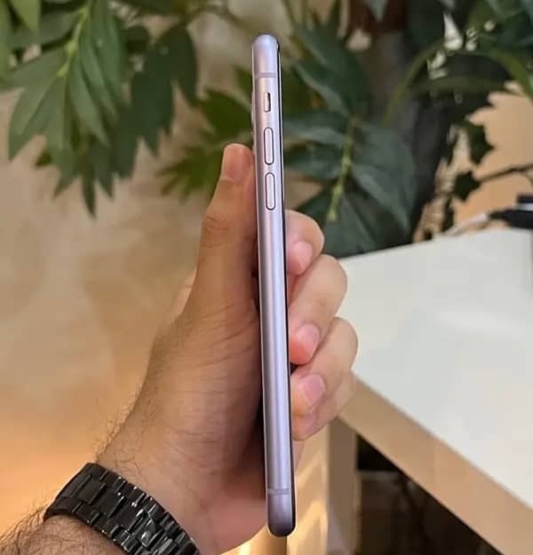 iphone 11 64gb Purple Non PTA 10/10 4