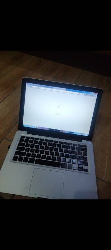 Apple Mackbook Pro 1