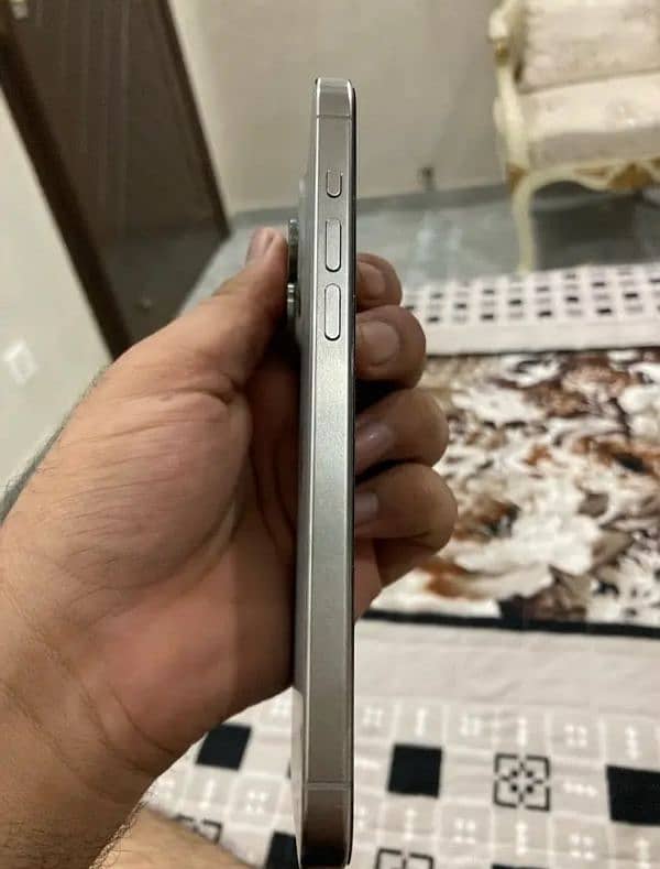 iPhone 15 pro max JV Lla model 256gb 2