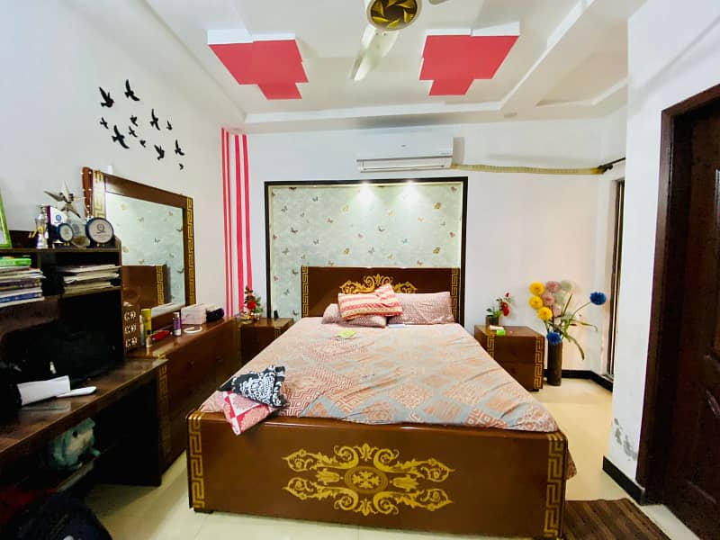 3 Marla Beautiful Furnished Flat For Sale In Samanabad Lahore 0