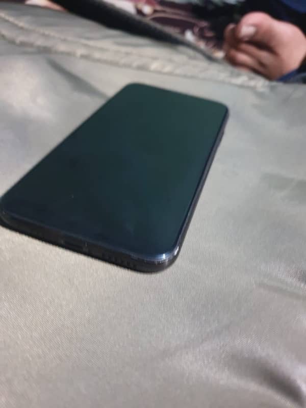 iphone xs 64GB (Non PTA) 3