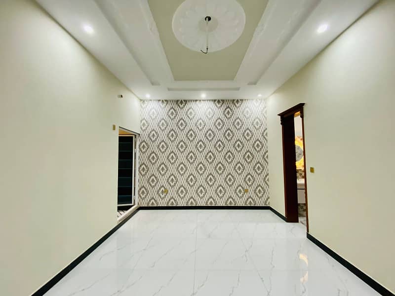 8.25 Marla Brand New Triple Storey House For Sale In Samanabad Lahore 12