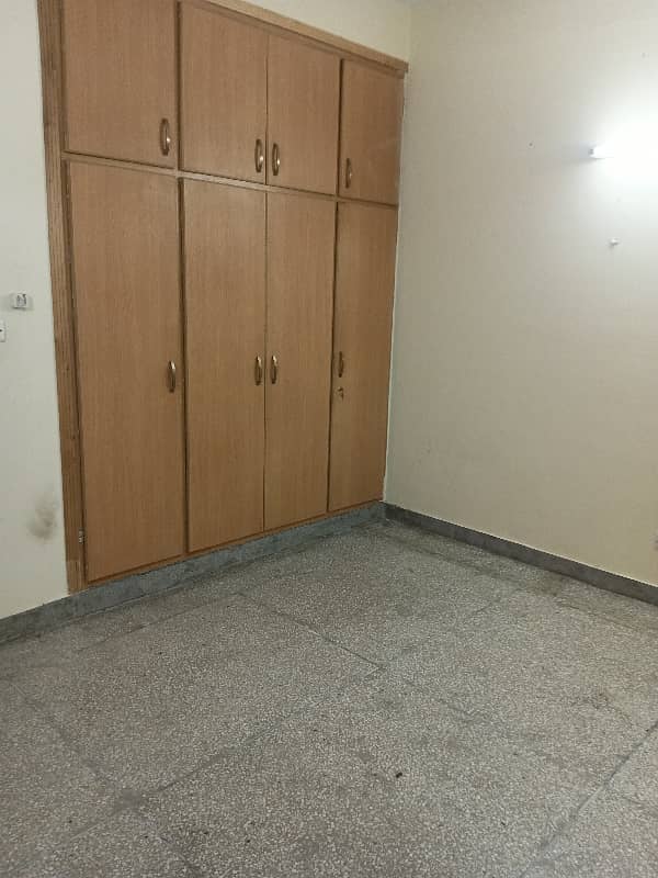 G-11/4 FGEHA D-Type First Floor Flat For Sale 8