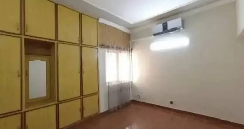 G-11/4 FGEHA E-Type 2nd Floor Flat For Sale 1