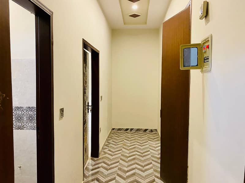 4.50 Marla Brand New Triple Story Building For Sale In Samanabad Lahore 8