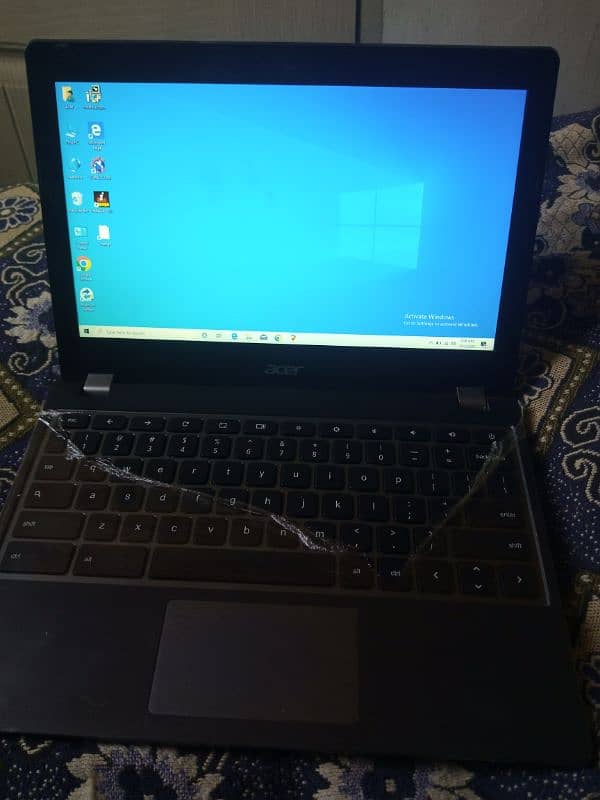 Acer laptop Chromebook 1