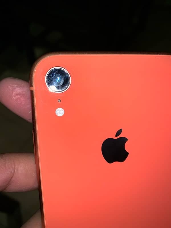 iPhone XR 3