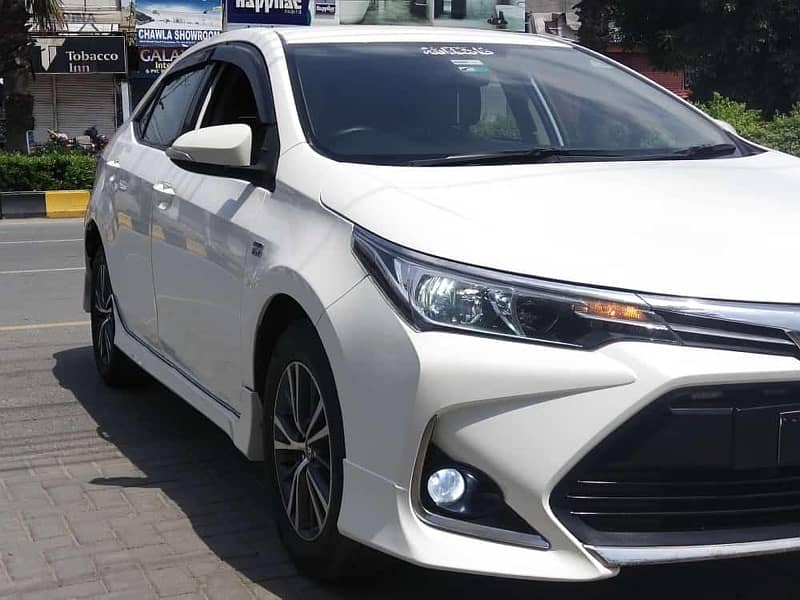 Toyota Corolla Altis 2017 6