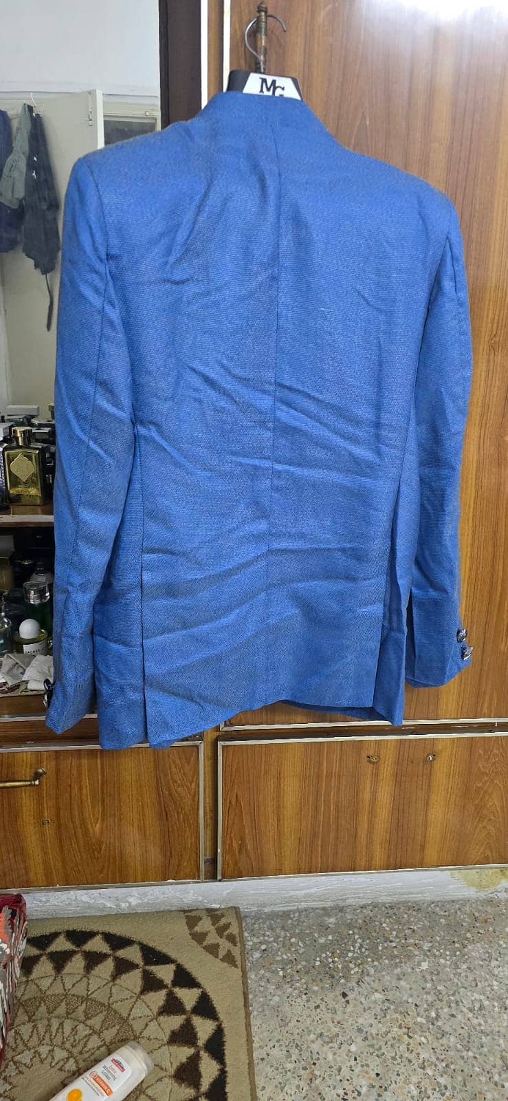 Prince coat in royel blue color like new 10/10 2