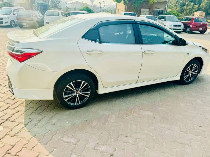 Toyota Corolla Altis 2021 1.8 grande full option beige interior 3