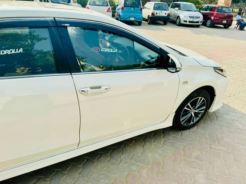 Toyota Corolla Altis 2021 1.8 grande full option beige interior 13