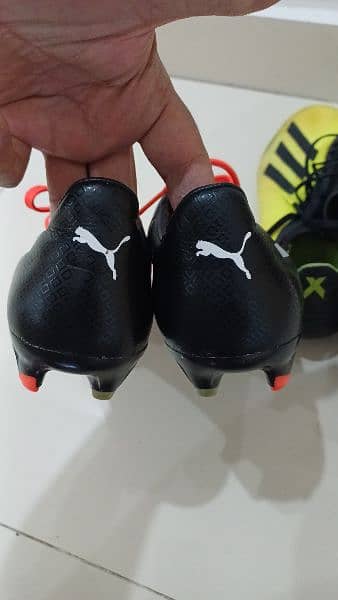 Football  Shoes size UK 11 original not copy 3