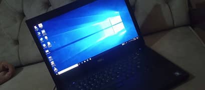 Dell core i7  laptop with 1920×1080 full HD resolution gpu installed