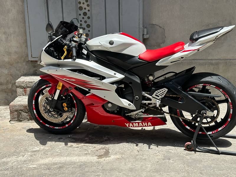 Yamaha R6 2006 model 2021 registered 0