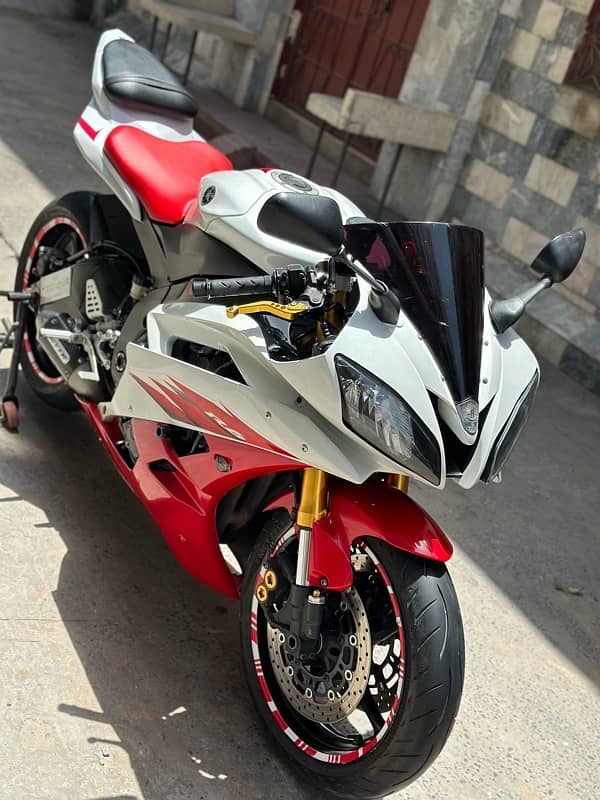 Yamaha R6 2006 model 2021 registered 2