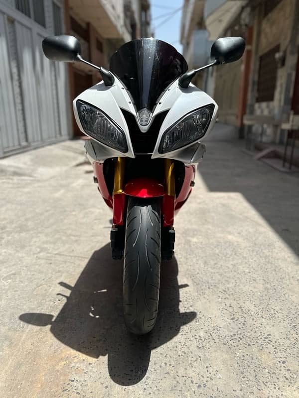 Yamaha R6 2006 model 2021 registered 4