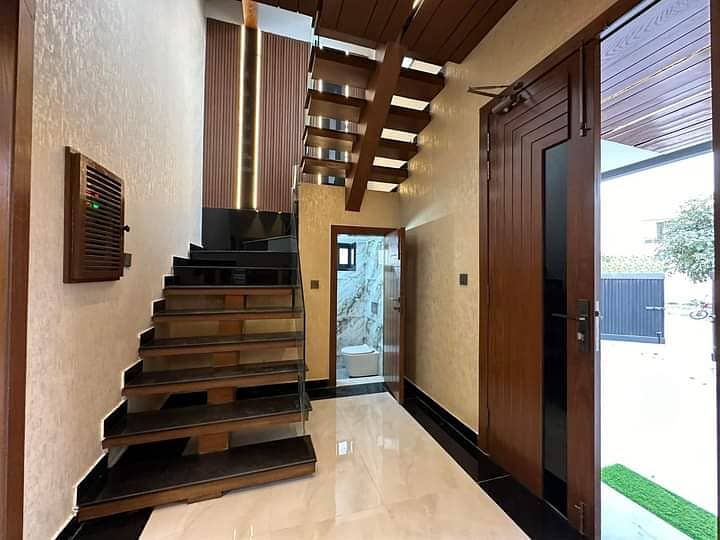 10 Marla Luxury Brand New 5 Bed Room House Available For Sale in Rafi Ext Block Sector E Bahria Town Lahore 9