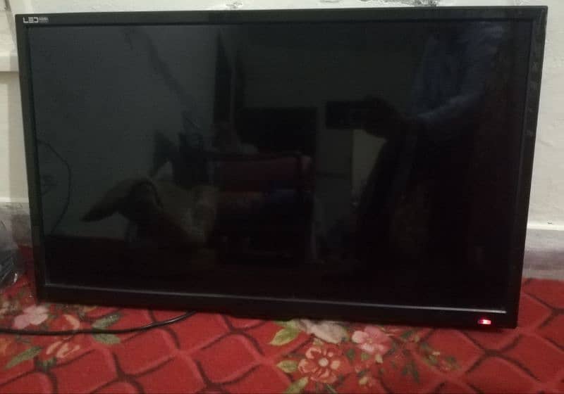 32 inch LED TV read Description 0