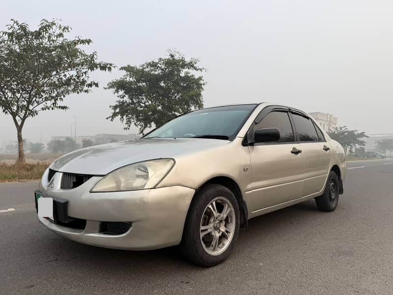 Mitsubishi Lancer 2005 GLX 1.3 Manual 0