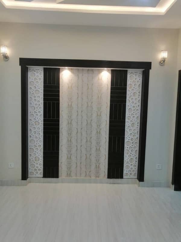 10 Marla Upper Portion Available For Rent In Chambelli Block Bahria Town Lahore 0