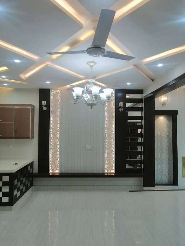 10 Marla Upper Portion Available For Rent In Chambelli Block Bahria Town Lahore 6