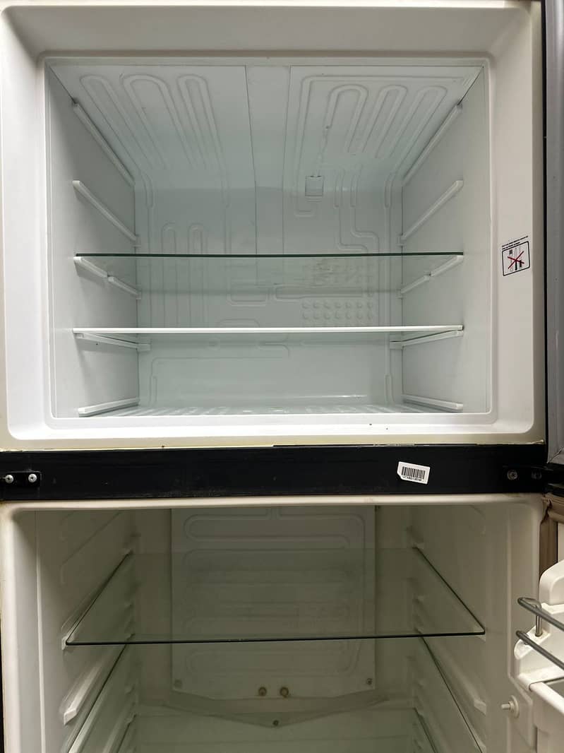 Dawlance Fridge 9188 Model. Available For Sale 5