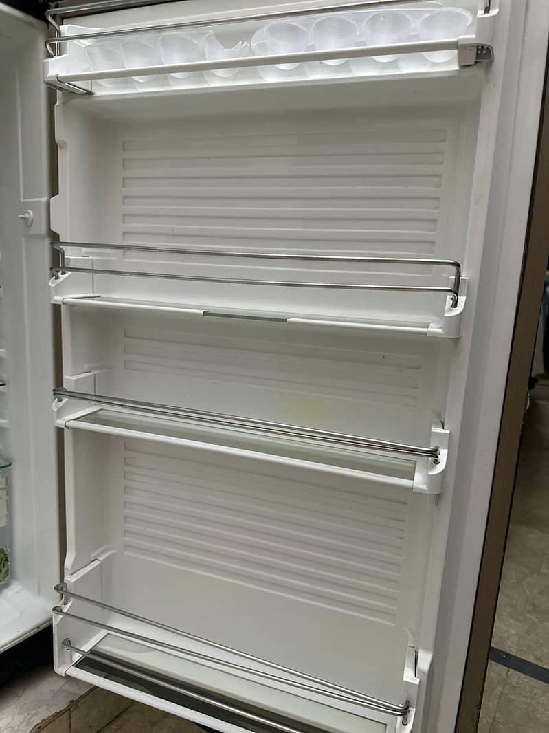 Dawlance Fridge 9188 Model. Available For Sale 6