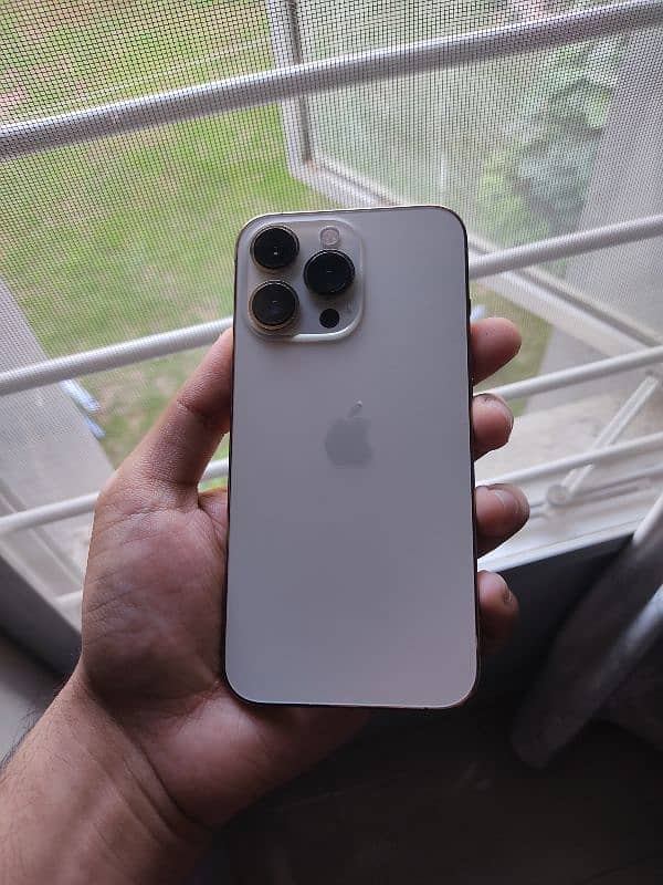 iPhone 13 pro 256 GB (non-PTA) 5