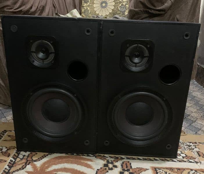 Bose 31 model bookshelf 8 inch speaker 1