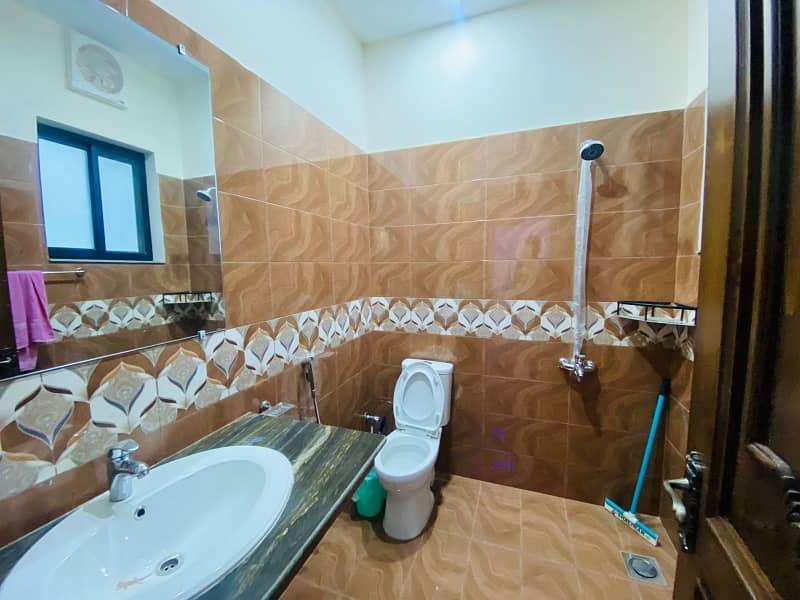 1kanal Well mantained owner Build like New House Available for rent in Dha phase 8 Park view Direct approach to ring road and Allama iqbal Air port 10