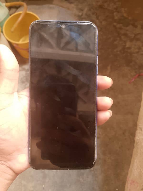 Techno spark 6 go 2 32 only mobile panel niche se jaraha he 5