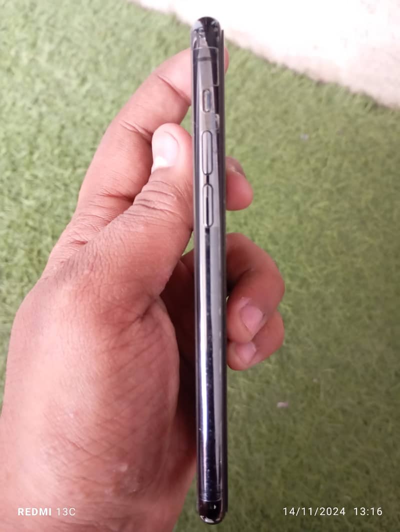 iPhone 11 Pro 256Gb pta approved 4